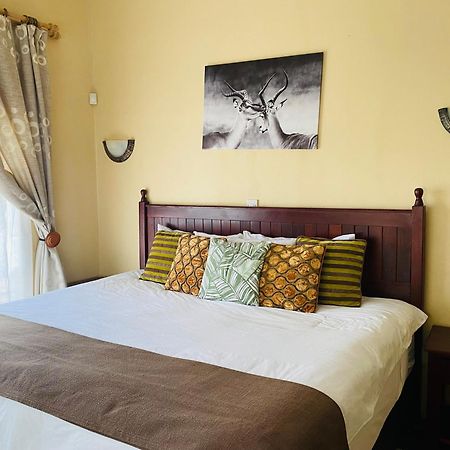 Bed and Breakfast Beulah Court Vineyard Kasane Exterior foto