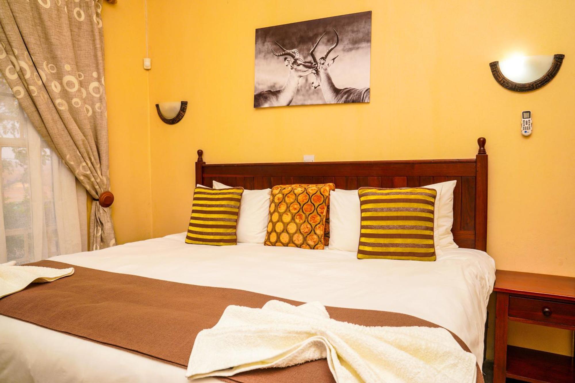 Bed and Breakfast Beulah Court Vineyard Kasane Exterior foto