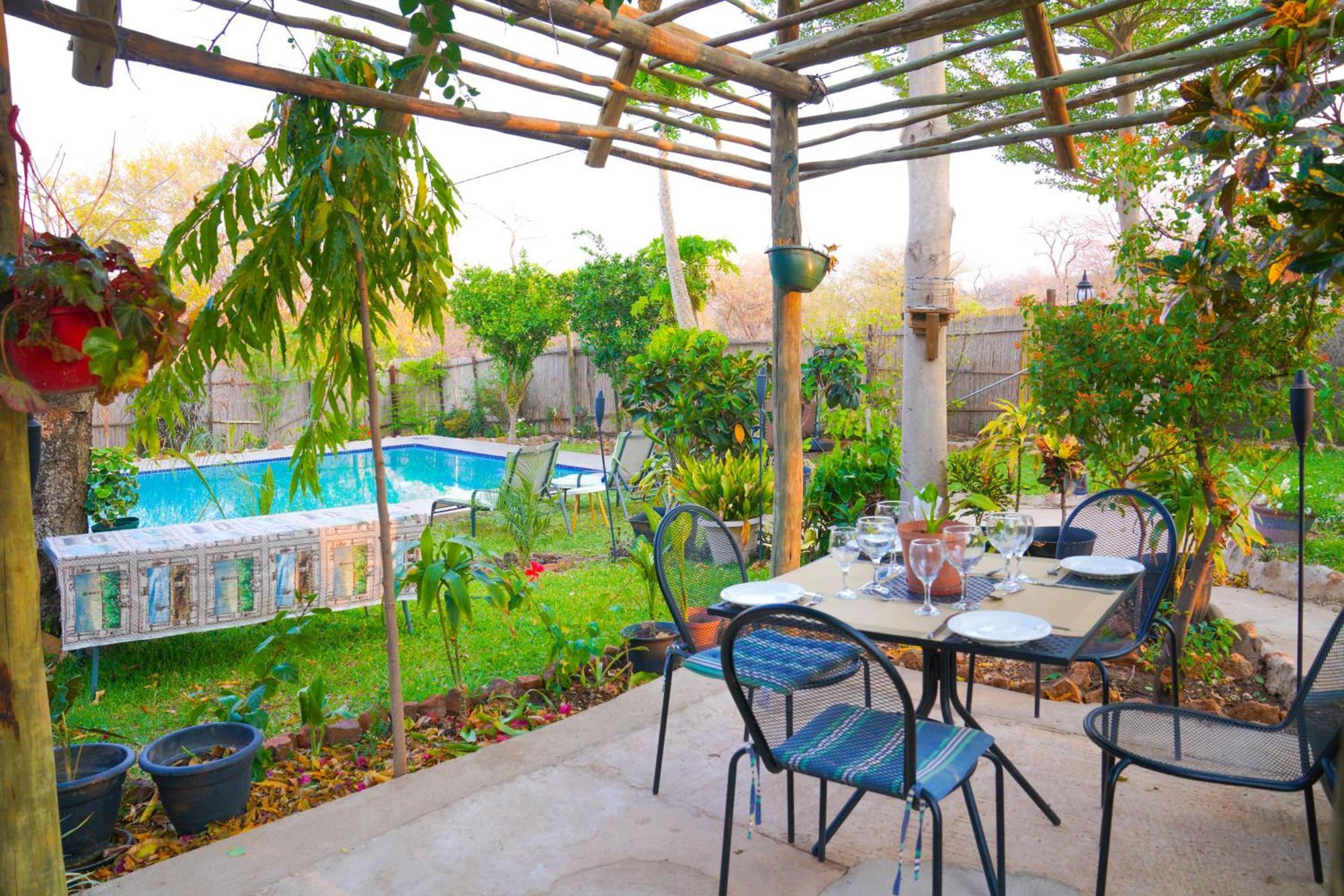 Bed and Breakfast Beulah Court Vineyard Kasane Exterior foto